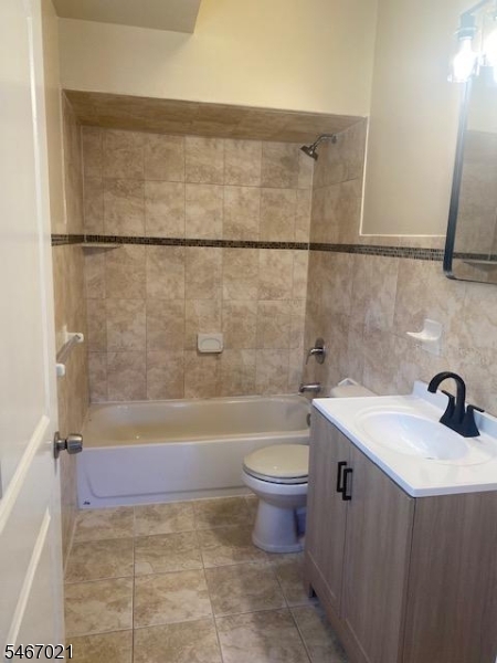 737 S 12th Street Newark NJ 07103