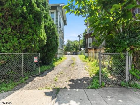 98 Ashland Avenue East Orange NJ 07017