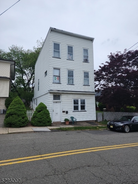 127 Oak Street Clifton NJ 07014
