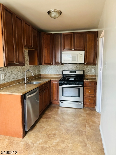 233 Malvern Street Newark NJ 07105
