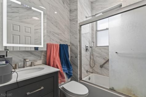 238 Myrtle Avenue Irvington NJ 07111