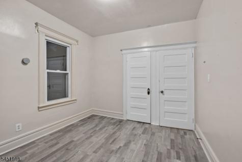 285 Amherst Street East Orange NJ 07018