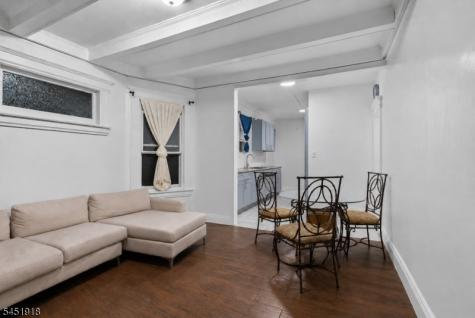 285 Amherst Street East Orange NJ 07018