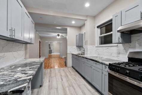 285 Amherst Street East Orange NJ 07018