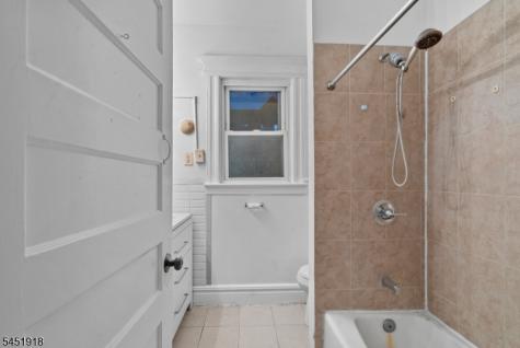 285 Amherst Street East Orange NJ 07018