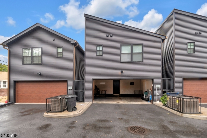73 Stuyvesant Avenue Newark NJ 07106