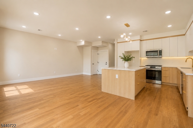 393 Myrtle Avenue Irvington NJ 07111
