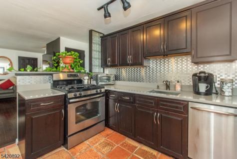 257 Mccosh Road Clifton NJ 07043
