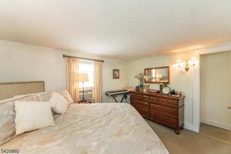 257 Mccosh Road Clifton NJ 07043