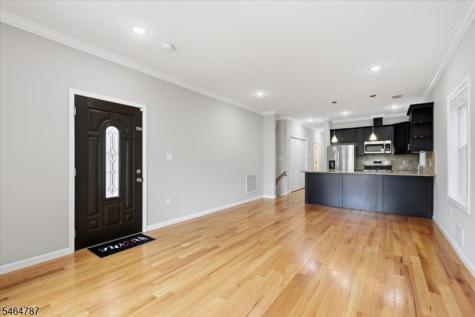 117 Cross Street Harrison NJ 07029