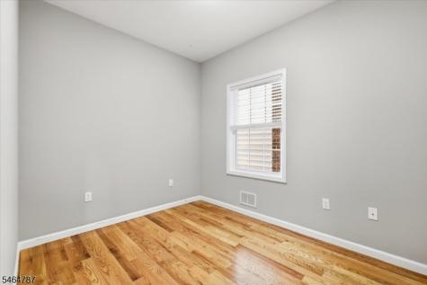 117 Cross Street Harrison NJ 07029