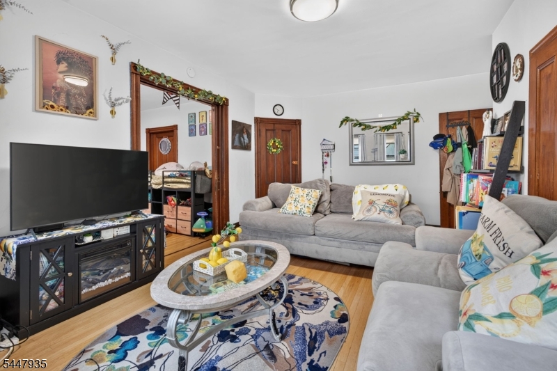 81 Louis Street New Brunswick NJ 08901