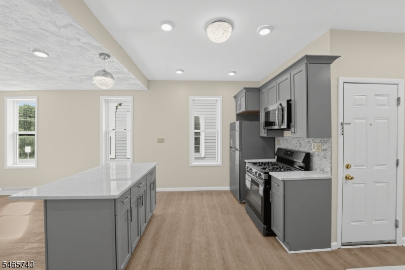 29 Goodwin Avenue Newark NJ 07112