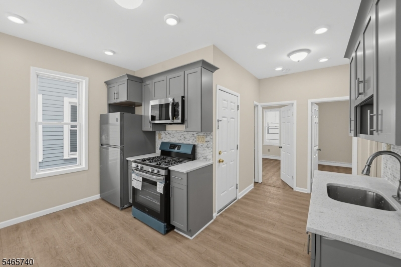 29 Goodwin Avenue Newark NJ 07112