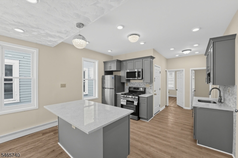 29 Goodwin Avenue Newark NJ 07112