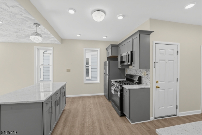 29 Goodwin Avenue Newark NJ 07112