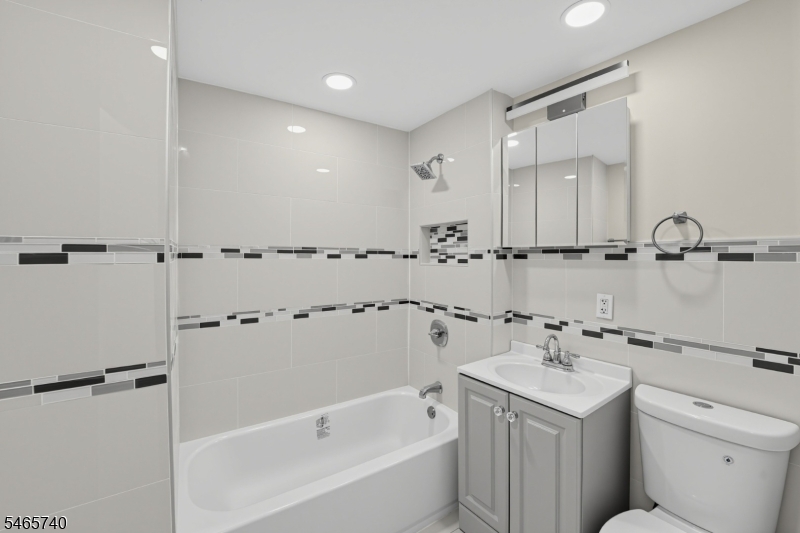 29 Goodwin Avenue Newark NJ 07112