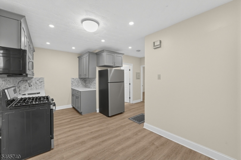 29 Goodwin Avenue Newark NJ 07112