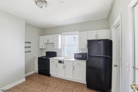 184 W Runyon Street Newark NJ 07108