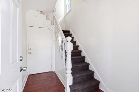 184 W Runyon Street Newark NJ 07108