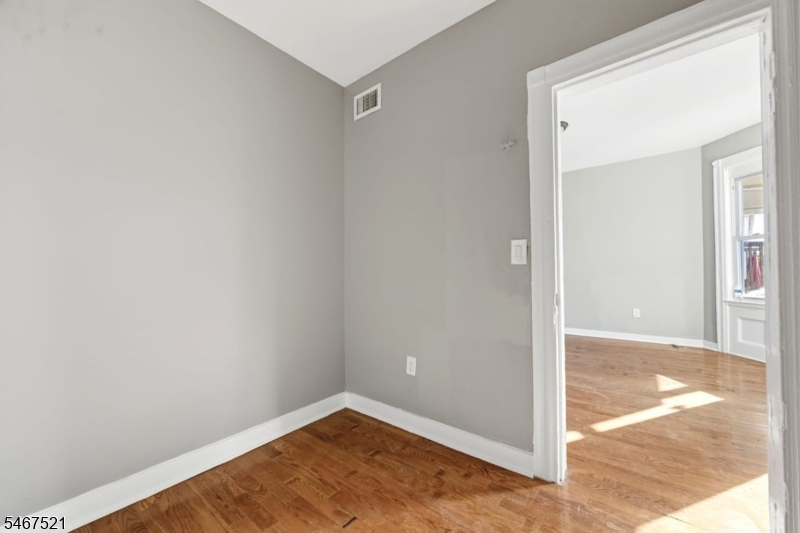 196 Fairmount Avenue Newark NJ 07103