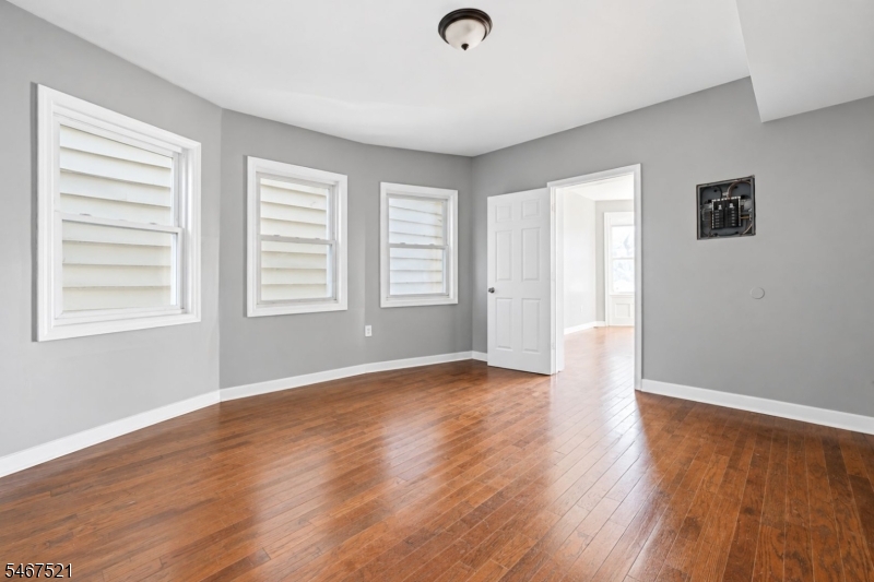 196 Fairmount Avenue Newark NJ 07103