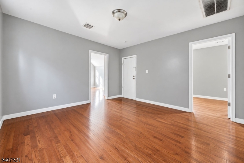 196 Fairmount Avenue Newark NJ 07103