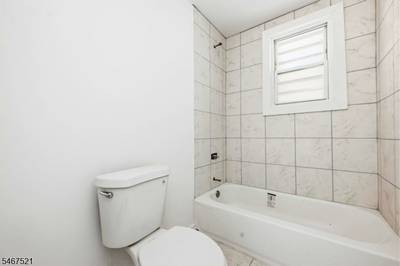 196 Fairmount Avenue Newark NJ 07103