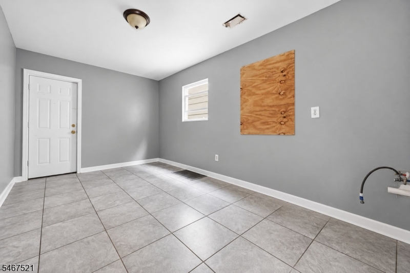 196 Fairmount Avenue Newark NJ 07103