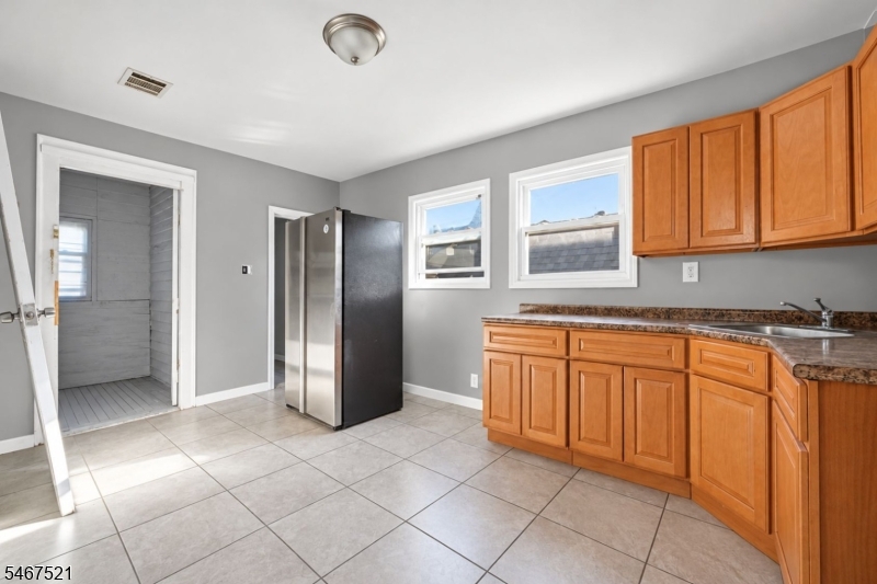 196 Fairmount Avenue Newark NJ 07103