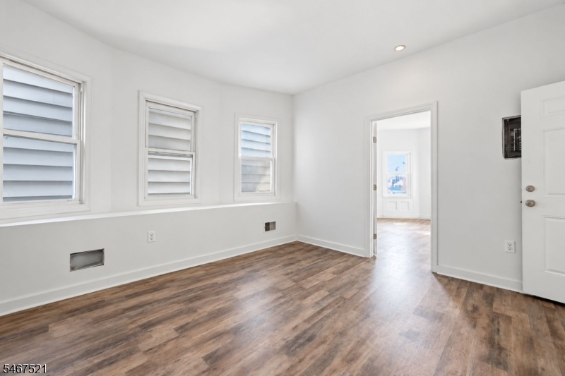 196 Fairmount Avenue Newark NJ 07103