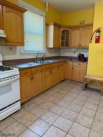 23 Washington Terrace East Orange NJ 07017