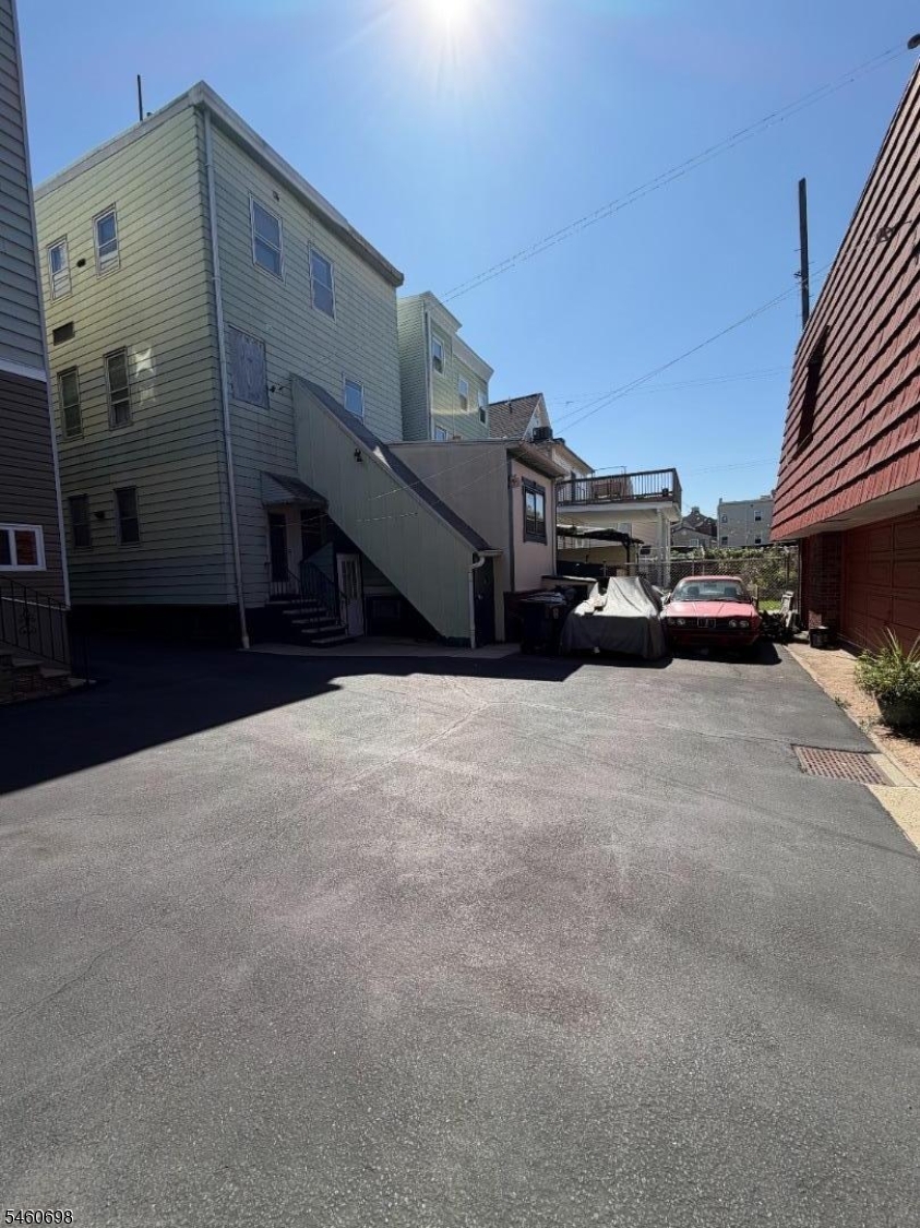 76 Ann Street Newark NJ 07105