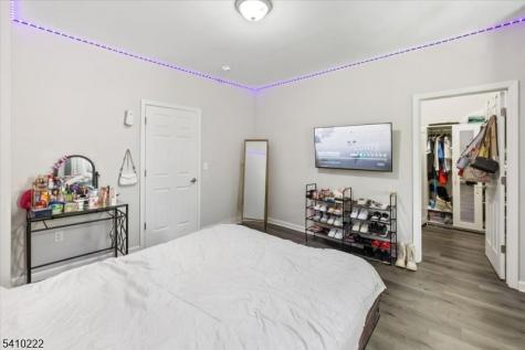 164 Parker Street Newark NJ 07104