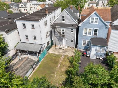 164 Parker Street Newark NJ 07104