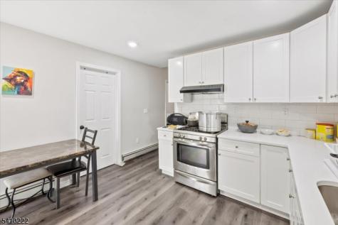 164 Parker Street Newark NJ 07104