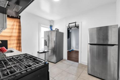 9 Lindsley Place East Orange NJ 07018