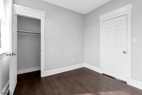 9 Lindsley Place East Orange NJ 07018