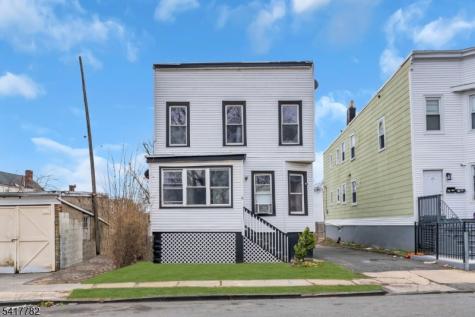 9 Lindsley Place East Orange NJ 07018