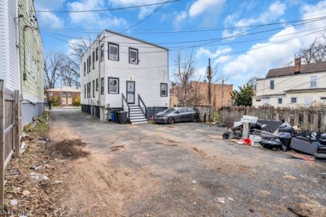 9 Lindsley Place East Orange NJ 07018