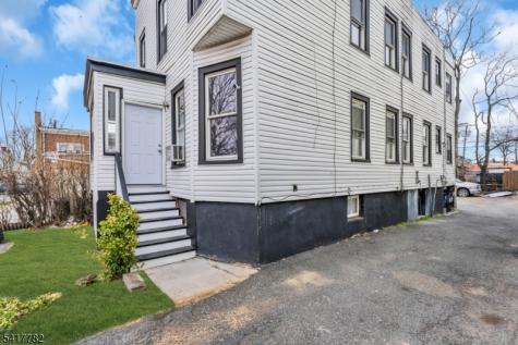 9 Lindsley Place East Orange NJ 07018