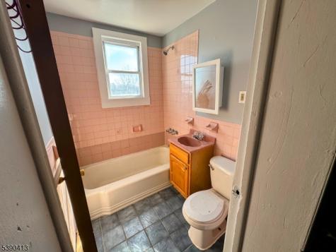 203 Oliver Street Newark NJ 07105