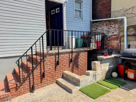 203 Oliver Street Newark NJ 07105