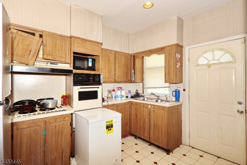 115 Florence Avenue Irvington NJ 07111