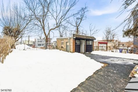 23 Highland Terrace Irvington NJ 07111