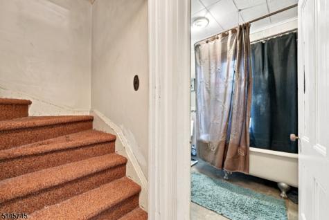 60 Martin Road Verona NJ 07044