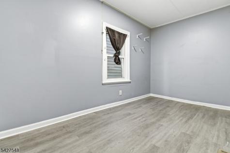 31 Hillman Street Paterson NJ 07522