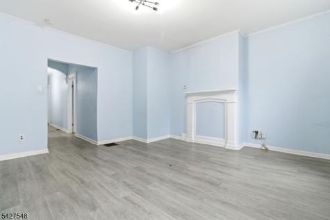 31 Hillman Street Paterson NJ 07522