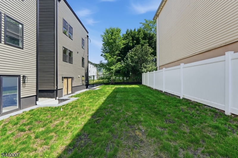 432 S 10th Street Newark NJ 07103
