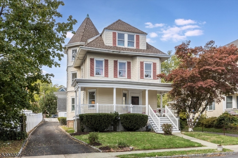 11 Mountainview Place Montclair NJ 07042